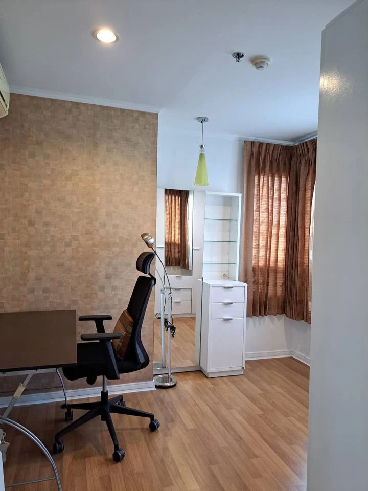 Condo for rent: Lumpini Place Phahonyothin - Saphan Khwai. Ready to move in. Fully furnished. Reserve now!