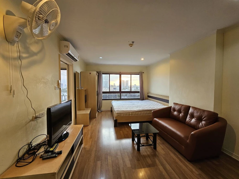 For rent!! Lumpini Phahol-Saphan Kwai Condo, 12th floor, Building A, beautiful room, fully furnished, ready to move in, don't miss it!! images