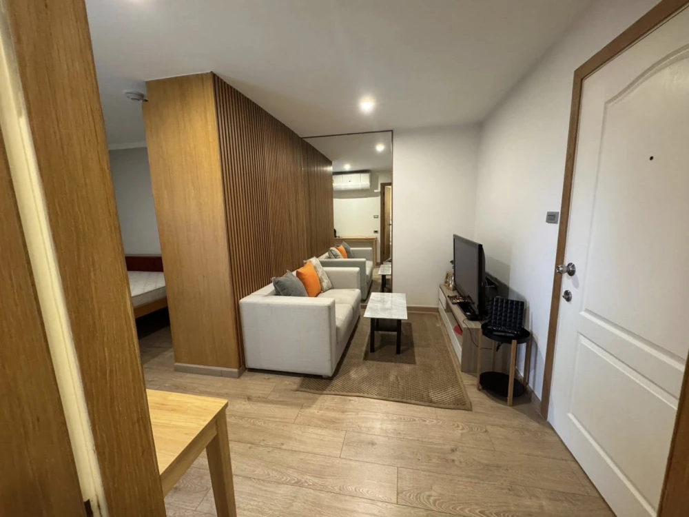 Condo for rent Lumpini Place Suanplu-Sathorn, near the BTS, fully furnished, ready to move in. Reserve now!