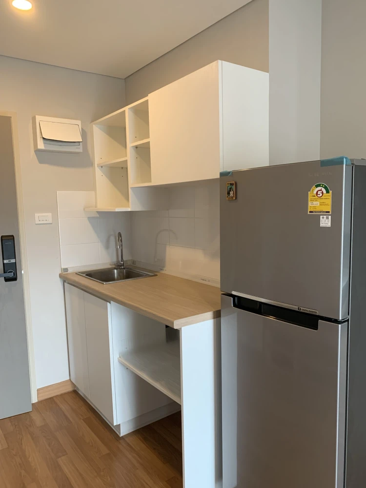 For rent!! Lumpini Place Tao Poon - Interchange Condo, 9th floor, fully furnished, great location, very convenient to travel, hurry up and book now!!