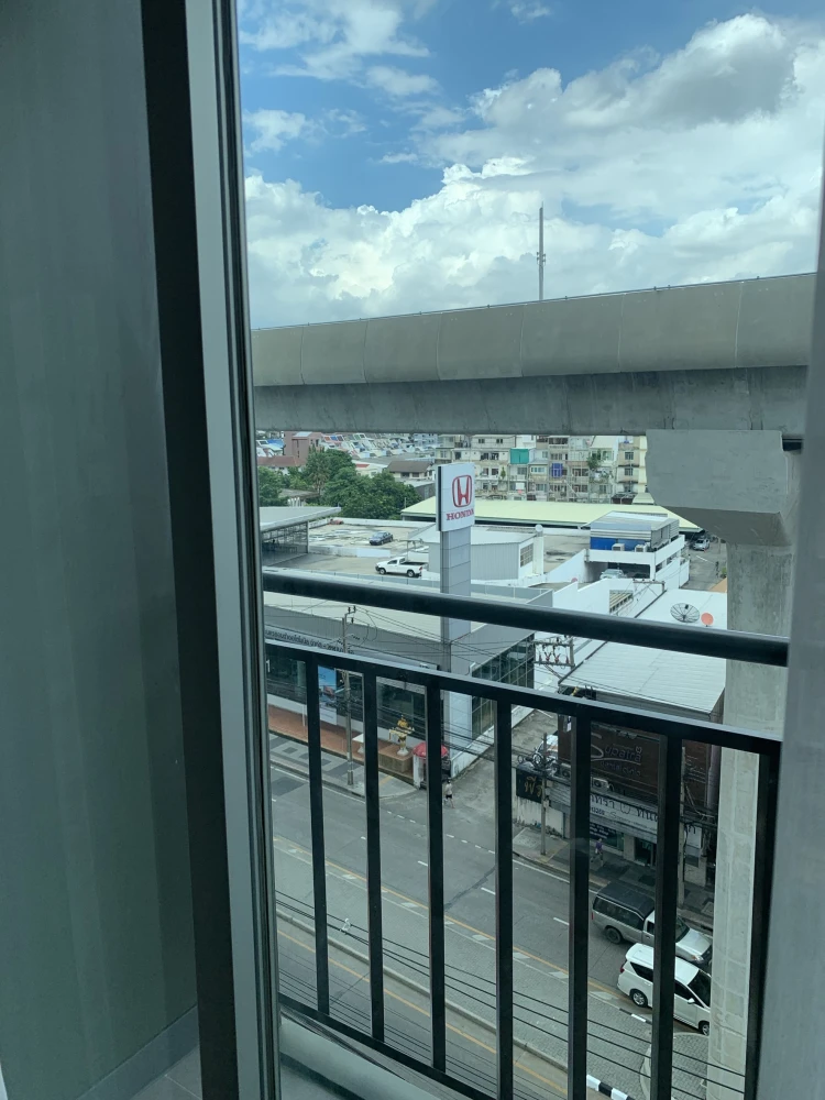 For rent!! Lumpini Place Tao Poon - Interchange Condo, 9th floor, fully furnished, great location, very convenient to travel, hurry up and book now!!