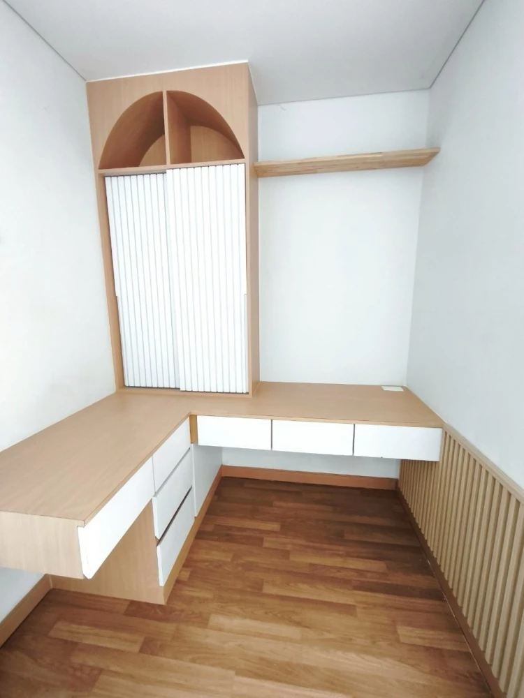 For rent: Lumpini Place Condo, Ratchada-Sathu, ready to move in, open view, no buildings blocking, well-built-in in the room, just bring your bag, hur