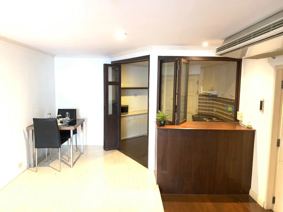 For rent!! Waterford Park Thonglor 5 Condo, 17th floor, beautifully decorated, great price, ready to move in! Reserve now!