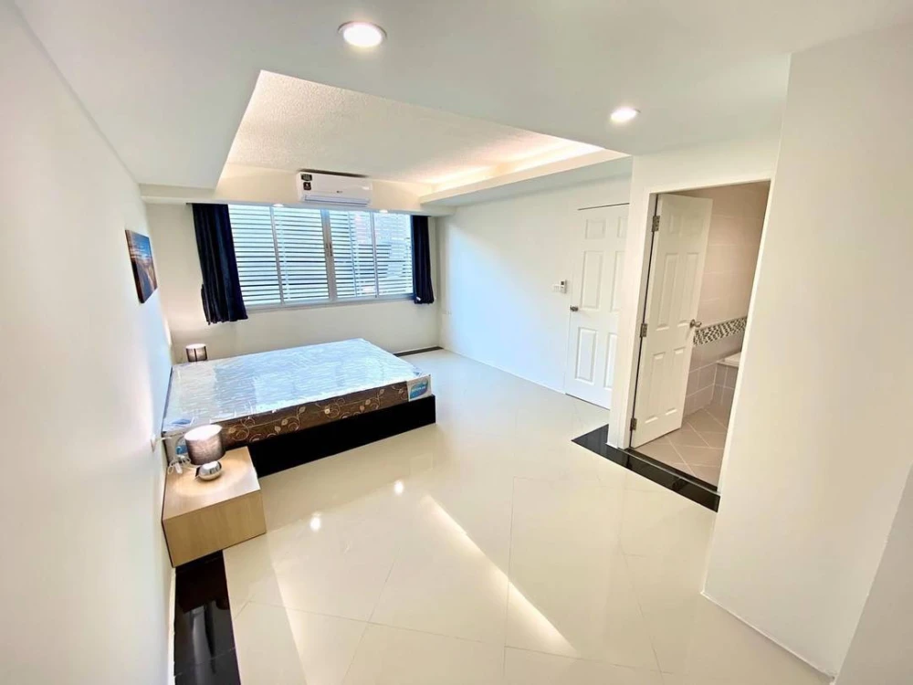 Condo for rent!! Waterford Sukhumvit 50, 1st floor, Building 2, beautiful room, fully furnished, ready to move in. Don't miss it!!