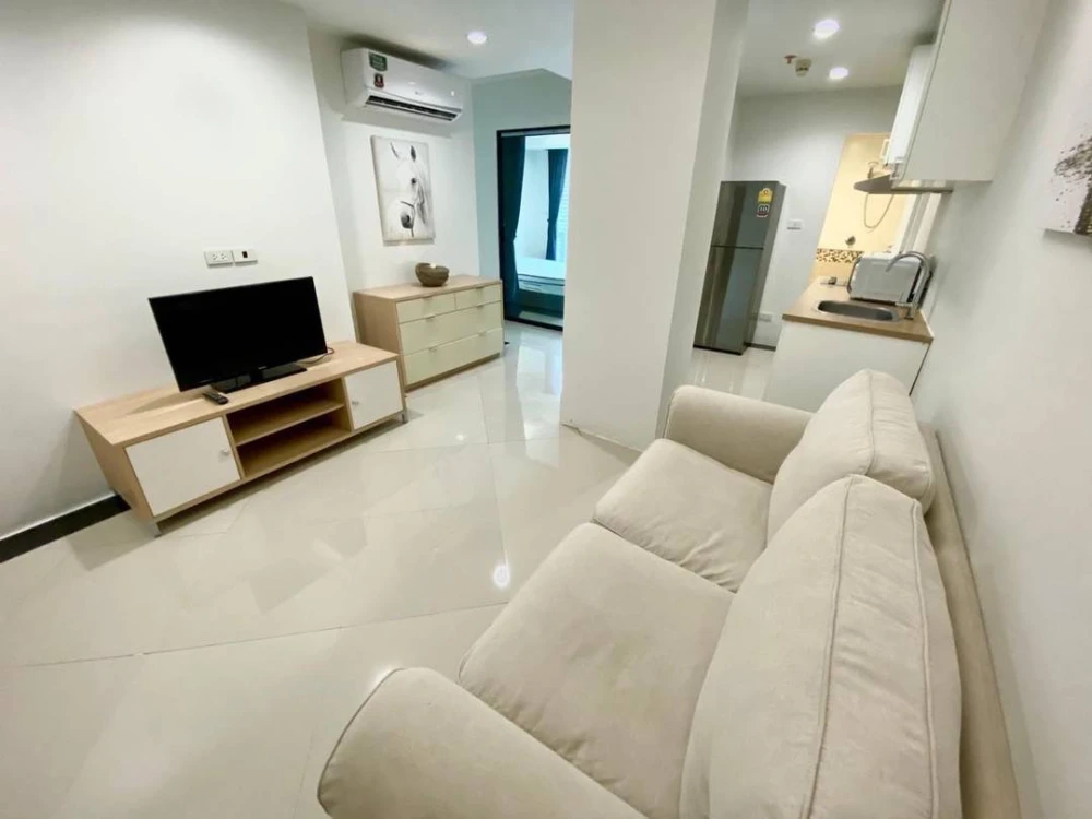 Condo for rent!! Waterford Sukhumvit 50, 1st floor, Building 2, beautiful room, fully furnished, ready to move in. Don't miss it!!
