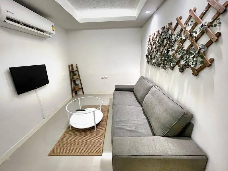 For rent!! Condo Waterford Sukhumvit 50, 2nd floor, Building 2, beautiful room, fully furnished, ready to move in, don't miss it!!