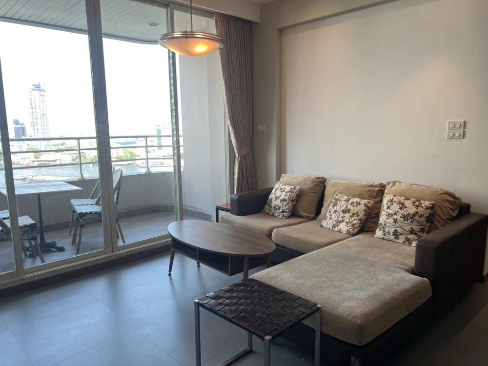 Condo for rent, Watermark Chao Phraya River, pool view, corner room, fully furnished, very beautiful room, ready to move in.