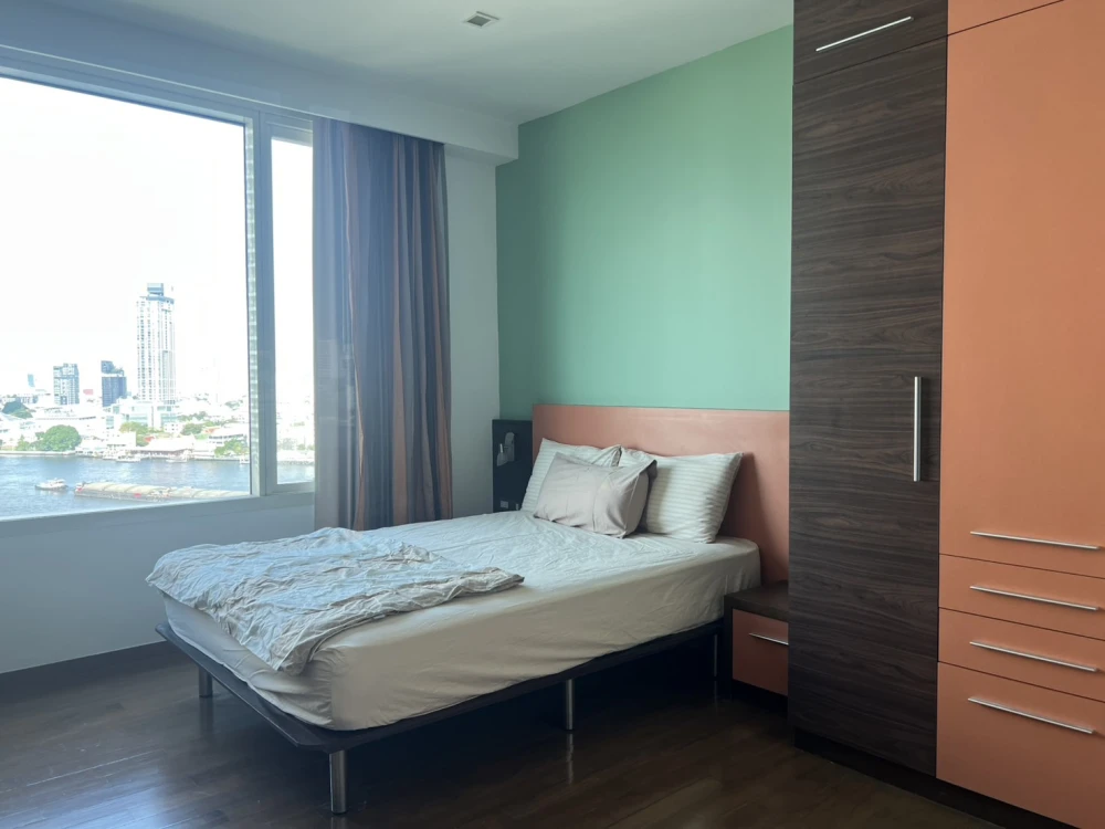 Condo for rent, Watermark Chao Phraya River, pool view, corner room, fully furnished, very beautiful room, ready to move in.