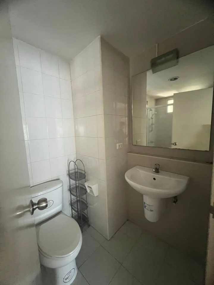 For rent: Condo One Ratchada-Ladprao, corner room, nice to live in, spacious, comfortable, good like this, hurry and reserve before it's gone++