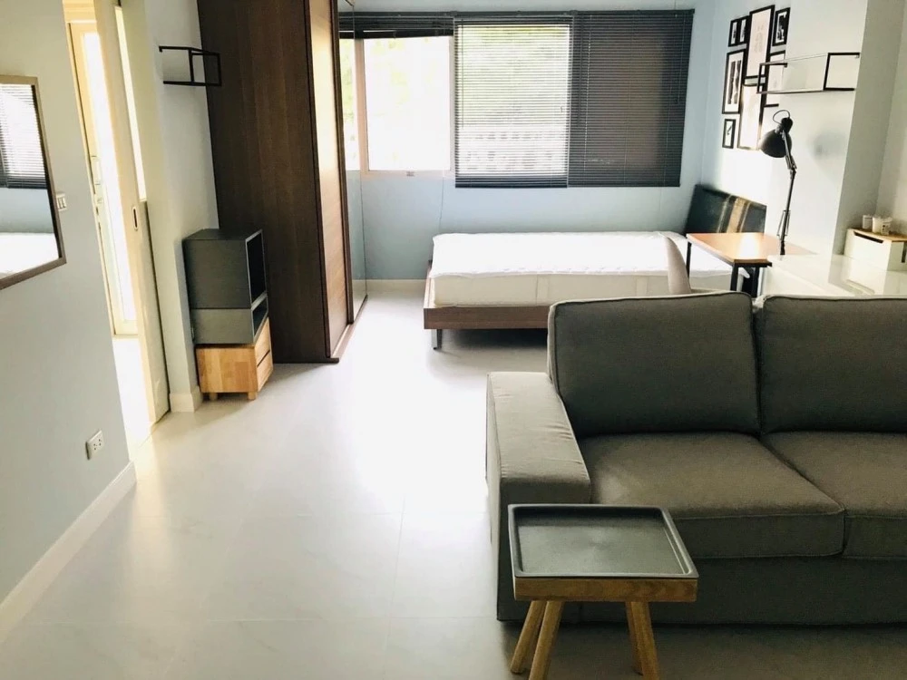 For rent, Condo One Ladprao 15, beautifully decorated room, very inviting, comes with a separate kitchen. It's a pity that this price is missed.