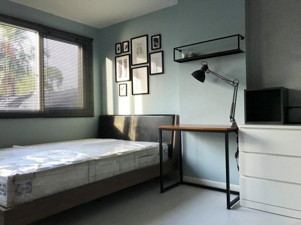 For rent, Condo One Ladprao 15, beautifully decorated room, very inviting, comes with a separate kitchen. It's a pity that this price is missed.