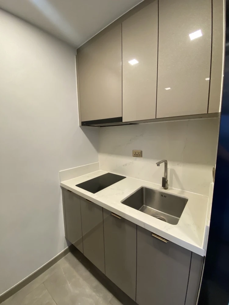 Condo for rent, One Nine Five Asoke-Rama 9, fully furnished, ready to move in, 23rd floor with high floor view. Book today!