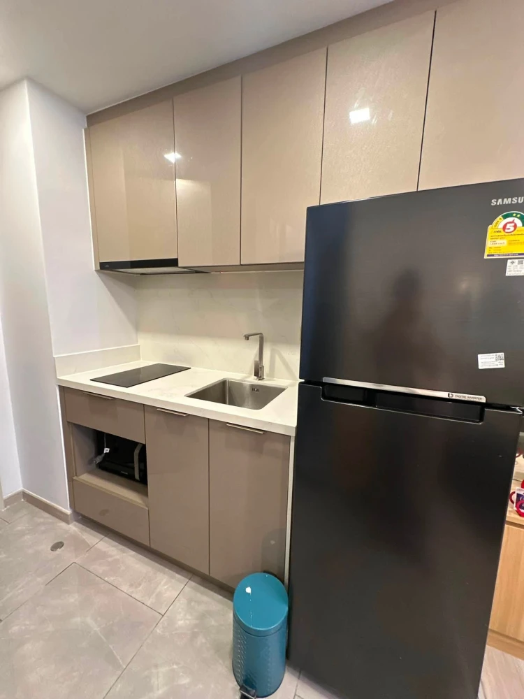 Condo for rent, One Nine Five Asoke-Rama 9, fully furnished room, ready to move in, 35th floor, city view, hurry and reserve before you miss out.