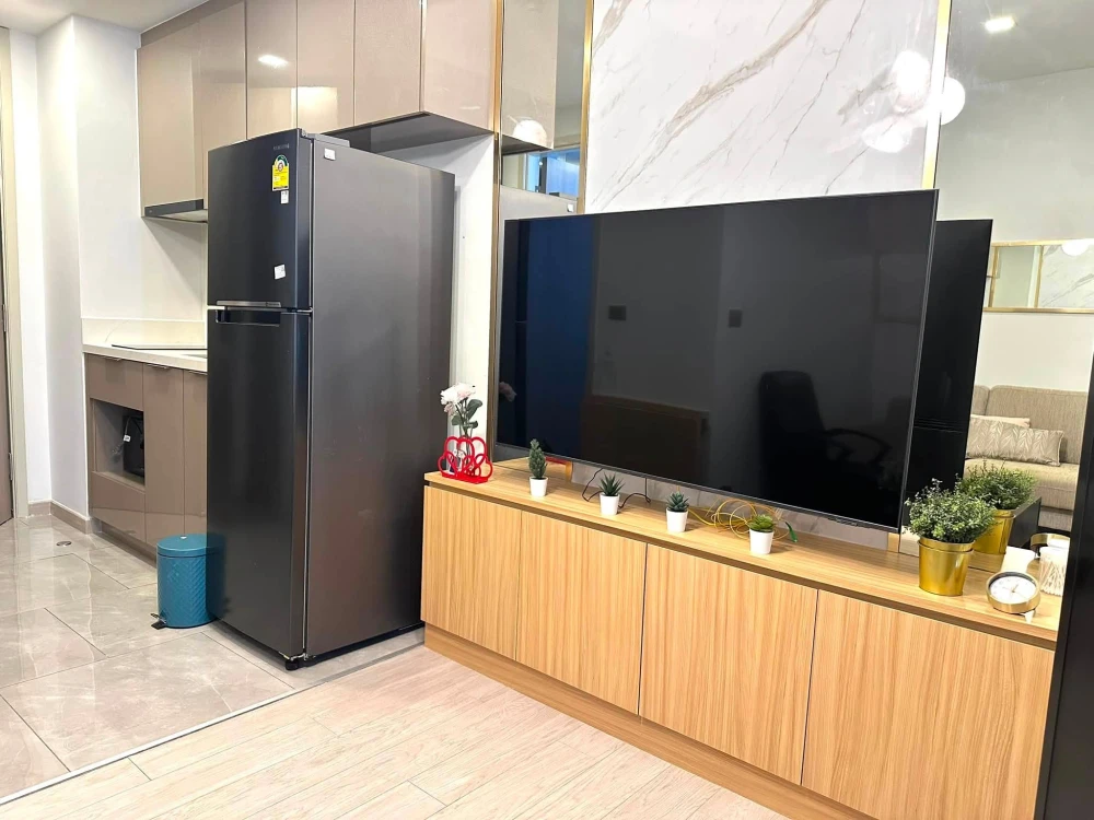 Condo for rent, One Nine Five Asoke-Rama 9, fully furnished room, ready to move in, 35th floor, city view, hurry and reserve before you miss out.