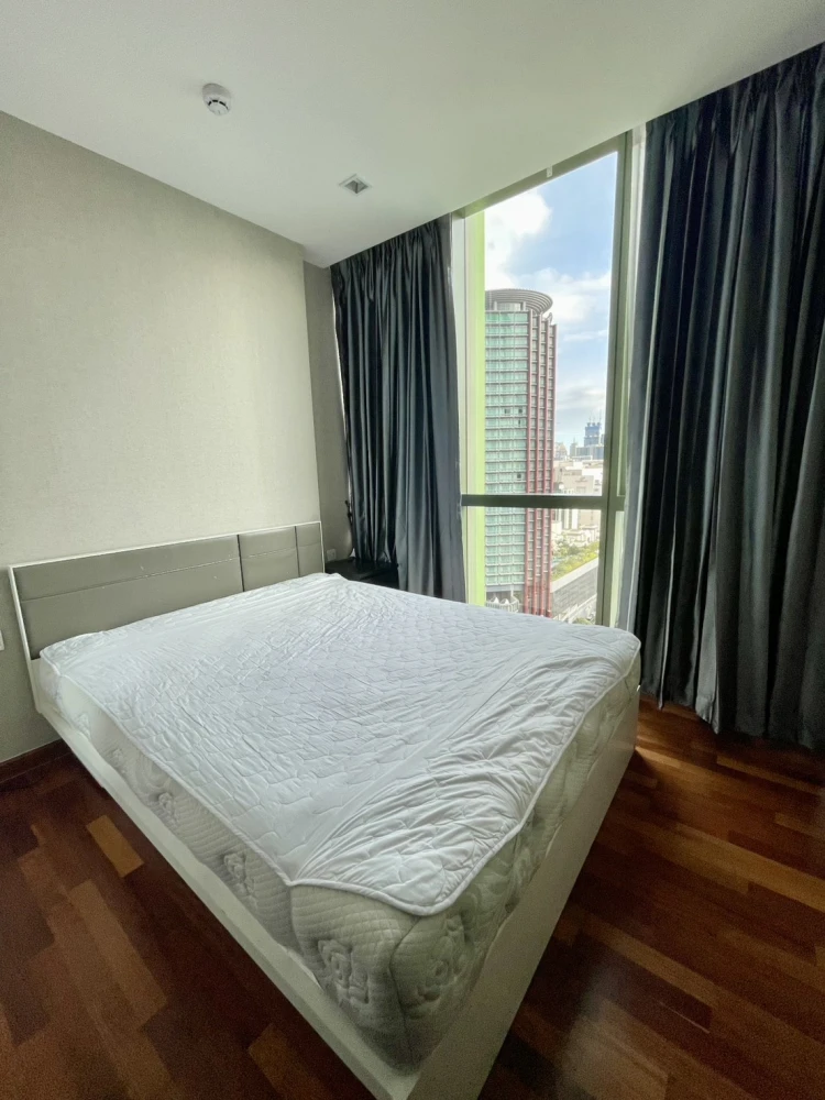 For rent!! Wish Signature Midtown Siam Condo, 22nd floor, south facing, beautiful room, very livable, great price, don't miss it!!