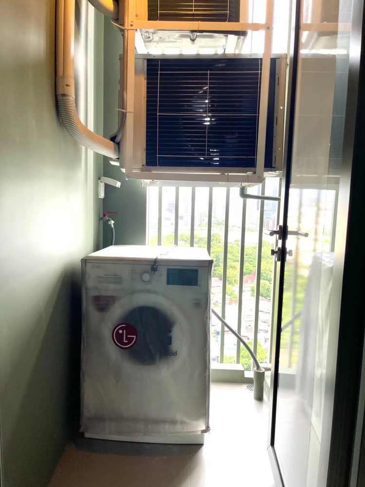 For rent!! Wish Signature Midtown Siam Condo, 22nd floor, south facing, beautiful room, very livable, great price, don't miss it!!
