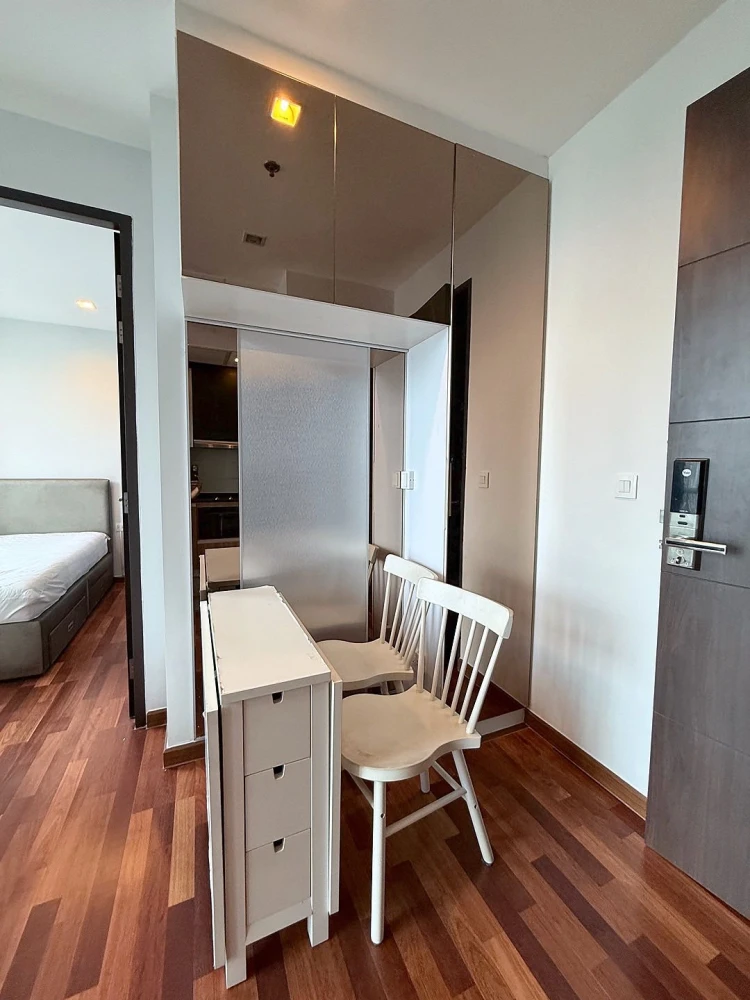Condo for rent: Wish Signature Midtown Siam, spacious room, 27th floor, Siam Paragon view. Come reserve now, don't miss out!
