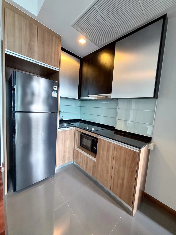 Condo for rent: Wish Signature Midtown Siam, spacious room, 27th floor, Siam Paragon view. Come reserve now, don't miss out!