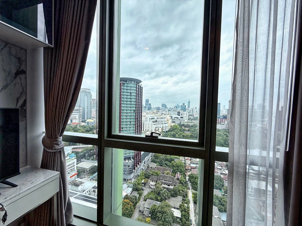 Condo for rent: Wish Signature Midtown Siam, spacious room, 27th floor, Siam Paragon view. Come reserve now, don't miss out!