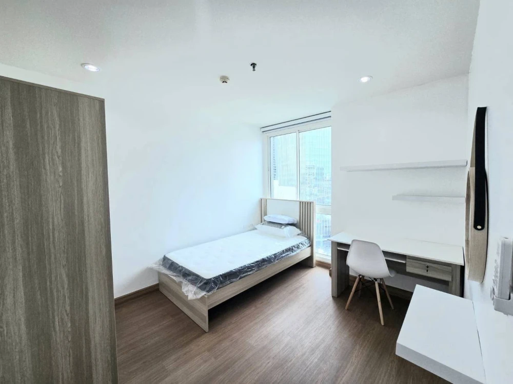 For rent!! Wish @ Samyan Condo, 17th floor, fully furnished, ready to move in. Don't miss out!!