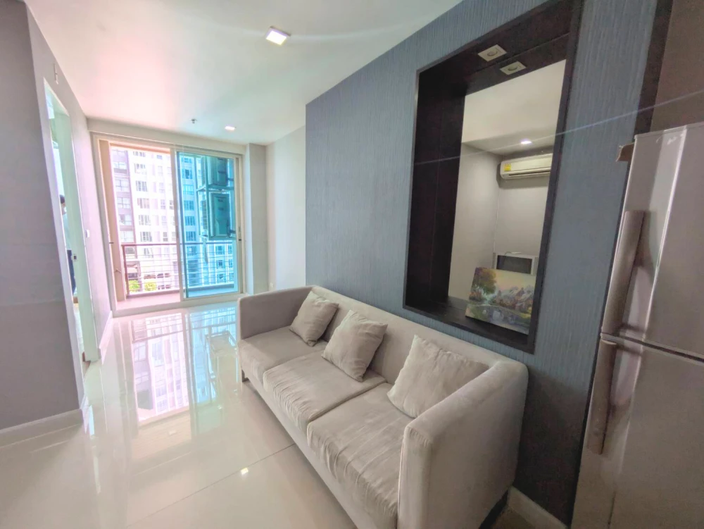 For rent!! Wish @ Samyan Condo, beautiful room, fully furnished, great price, don't miss it!!