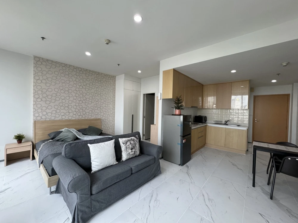 Condo for rent, Villa Ratchathewi, city view with cool furniture. You can only come and move in.