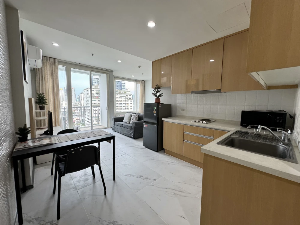 Condo for rent, Villa Ratchathewi, city view with cool furniture. You can only come and move in.