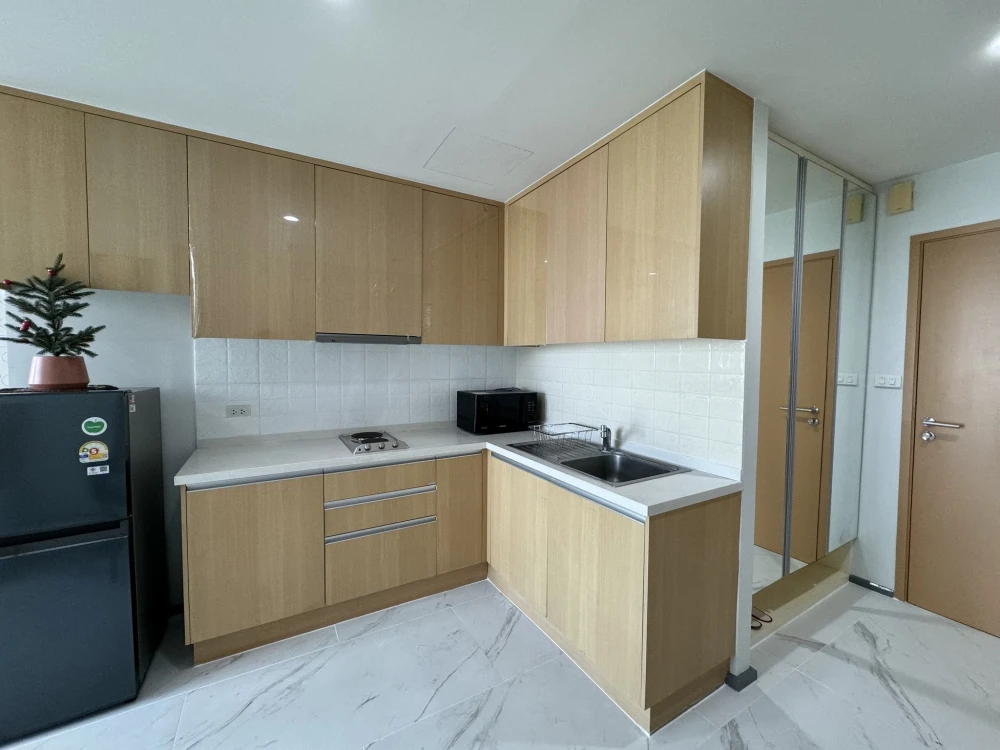 Condo for rent, Villa Ratchathewi, city view with cool furniture. You can only come and move in.