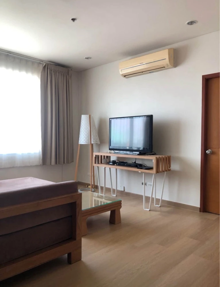 For rent!! Condo Villa Sathorn 26th floor, beautiful room, convenient transportation, don't miss it!!