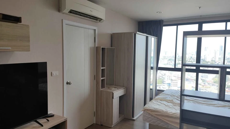 Condo for rent, river view, The Tree Interchange, 22nd floor, high view, hurry up and reserve now, don't miss out.