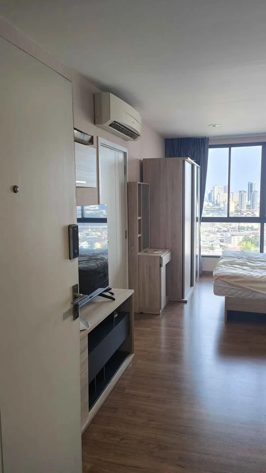 Condo for rent, river view, The Tree Interchange, 22nd floor, high view, hurry up and reserve now, don't miss out.