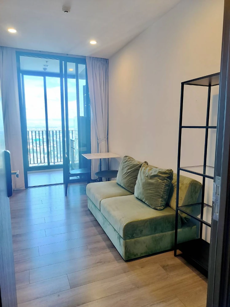 For rent!! Whizdom Essence Condo, 40th floor, beautiful room, fully furnished, ready to move in. Reserve now!!