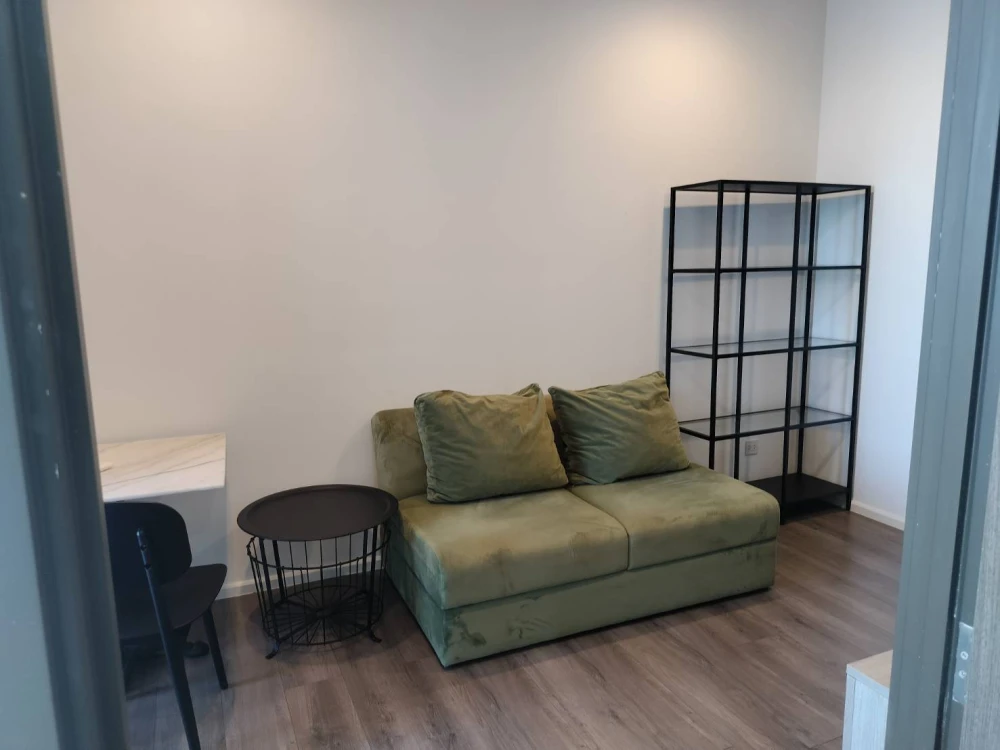 For rent!! Whizdom Essence Condo, 40th floor, beautiful room, fully furnished, ready to move in. Reserve now!!