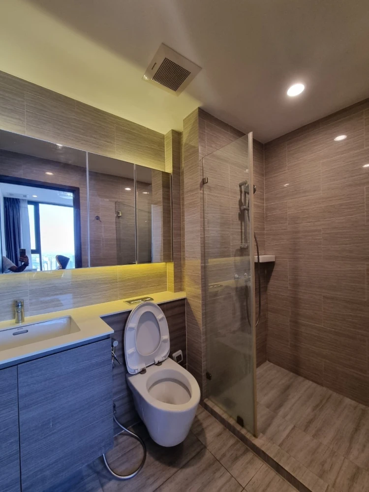 Condo for rent, Whizdom Essence. Available now! Book now!!