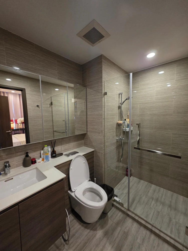 Condo for rent, Whizdom Essence. Available now! Book now!!