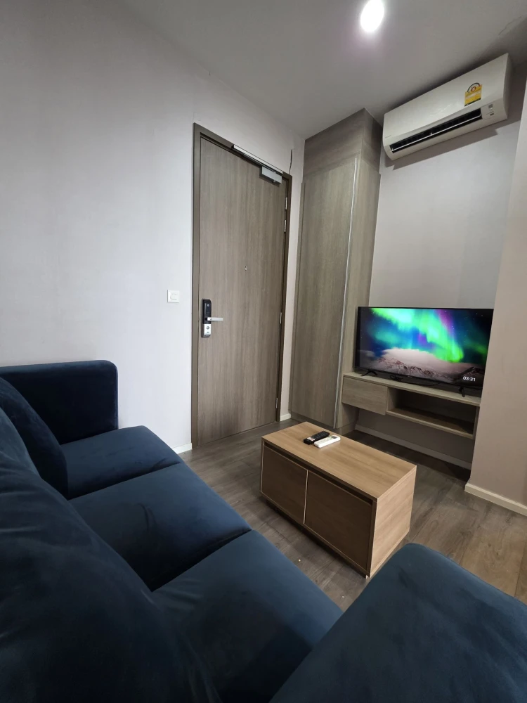 Condo for rent, Whizdom Essence. Comfortable living, easy access, close to food. Book now!!