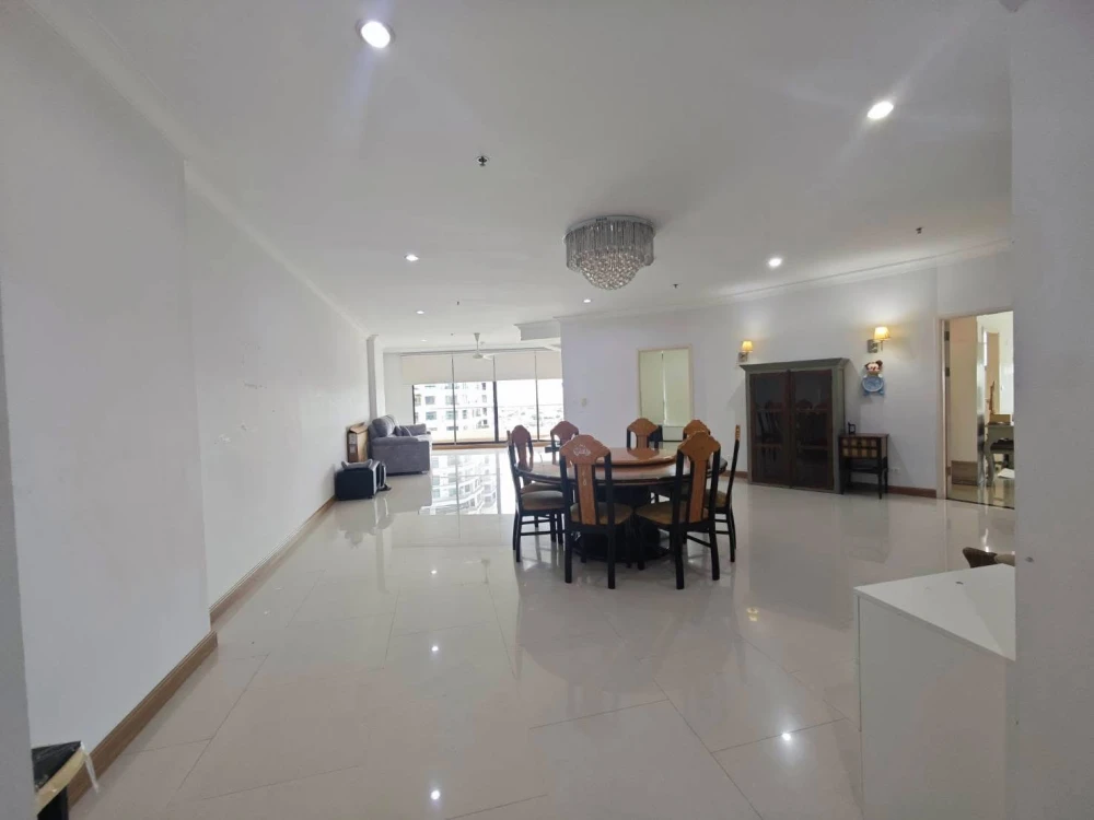 For rent!! Condo Supalai Casa Riva, 26th floor, beautiful and luxurious room, Chao Phraya River view, ready to move in, hurry up and book now!!