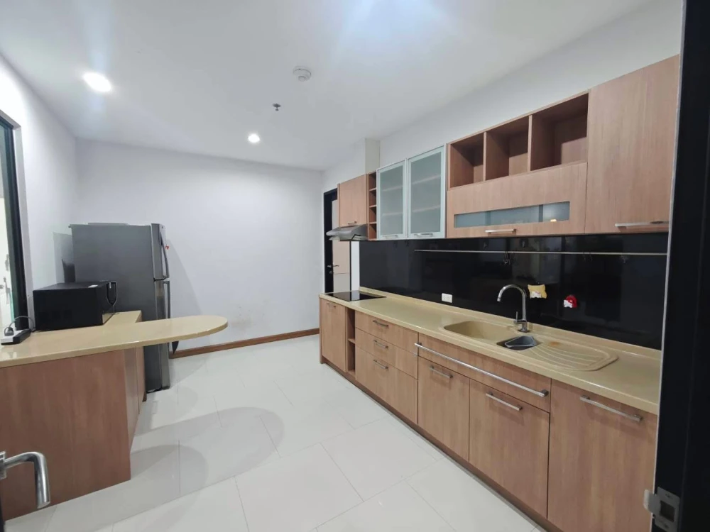 For rent!! Condo Supalai Casa Riva, 26th floor, beautiful and luxurious room, Chao Phraya River view, ready to move in, hurry up and book now!!