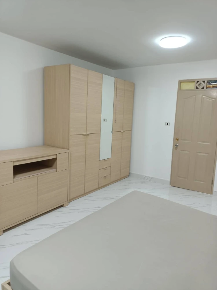 Condo for rent, Supalai City Home, Ratchada Soi 10, 6th floor, room with SB furniture, complete set, good price, hurry to move