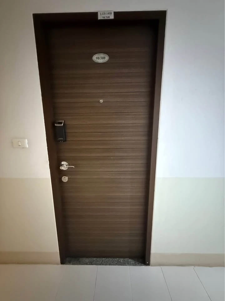 For rent: Supalai Park Tiwanon condo. Spacious and comfortable unit on a high floor with good ventilation. Great price! Book now!