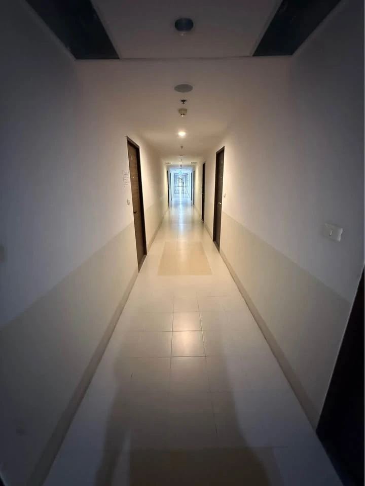 For rent: Supalai Park Tiwanon condo. Spacious and comfortable unit on a high floor with good ventilation. Great price! Book now!