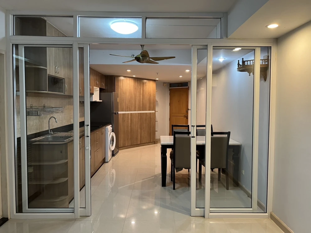 Condo for rent, Supalai Park Phahonyothin 21, high floor, beautiful view, privacy. Can't miss it anymore.