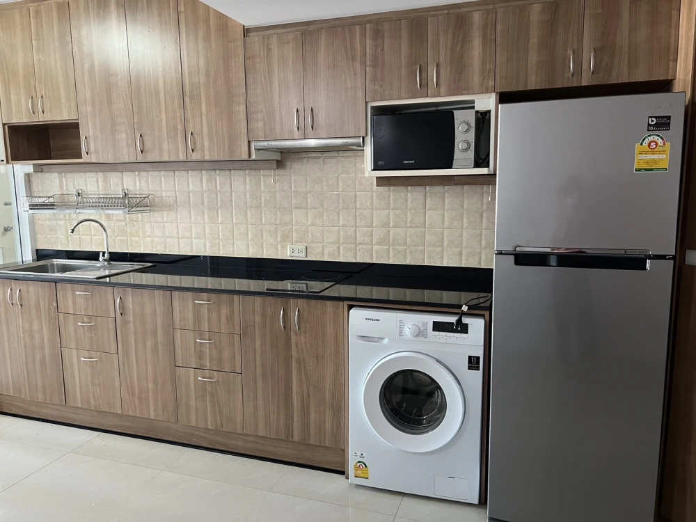 Condo for rent, Supalai Park Phahonyothin 21, high floor, beautiful view, privacy. Can't miss it anymore.