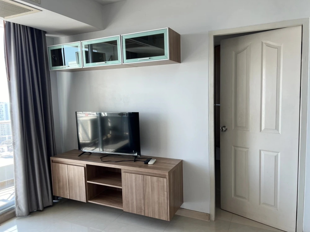 Condo for rent, Supalai Park Phahonyothin 21, high floor, beautiful view, privacy. Can't miss it anymore.