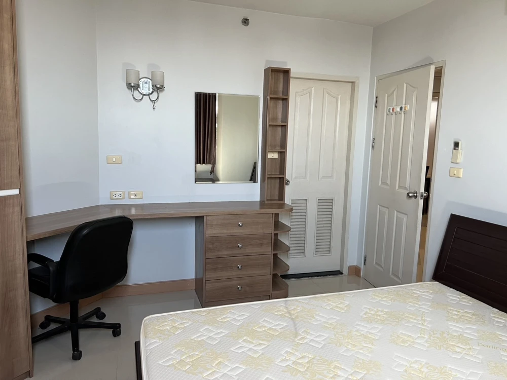 Condo for rent, Supalai Park Phahonyothin 21, high floor, beautiful view, privacy. Can't miss it anymore.