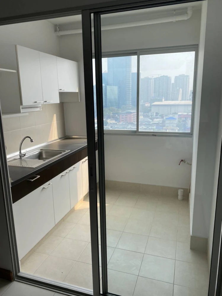 Condo for rent, Supalai Park Ratchayothin, empty room, ready to move in, don't miss it