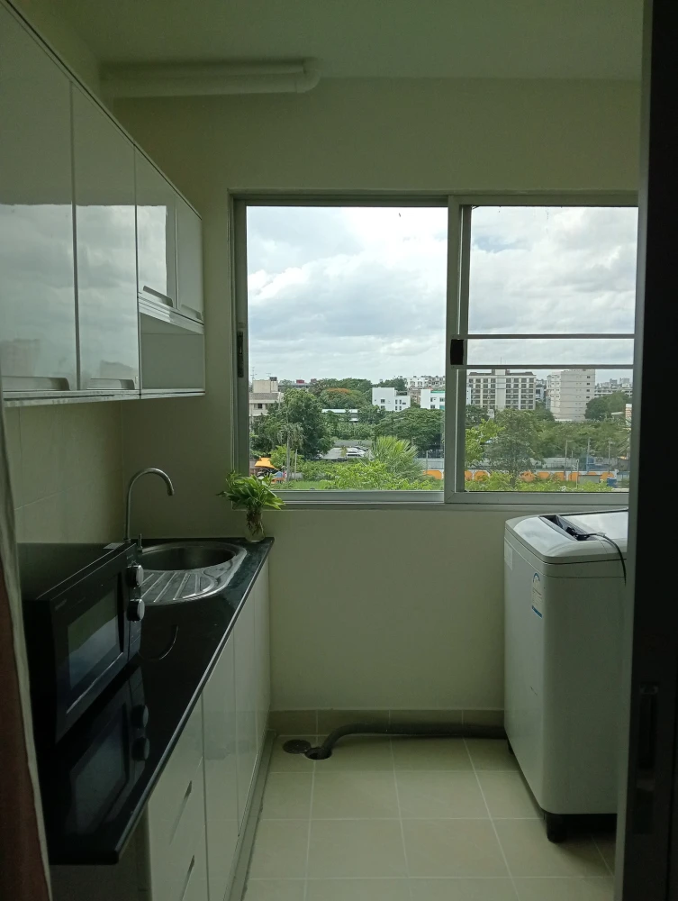 Condo for rent, Supalai Park Srinakarin, spacious room, comfortable, separate room, has a balcony, good like this, hurry and book now before the room