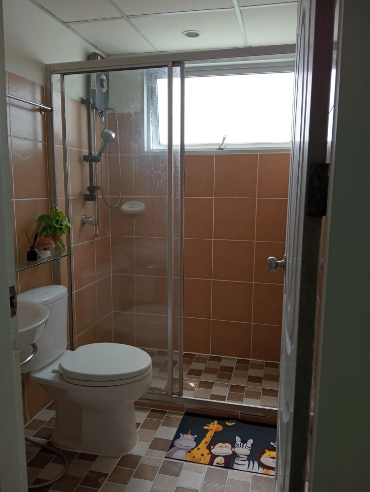 Condo for rent, Supalai Park Srinakarin, spacious room, comfortable, separate room, has a balcony, good like this, hurry and book now before the room