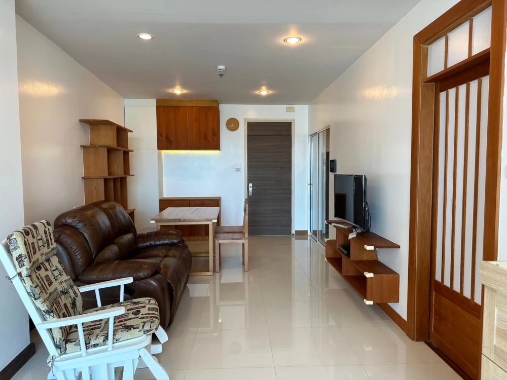 For rent!! Supalai Prima Riva Condo, 29th floor, south facing, river view, beautifully decorated, ready to move in. Don't miss out!!