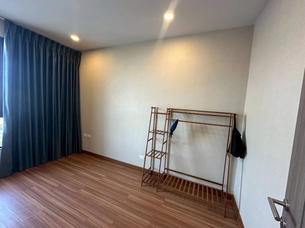 Condo for rent, Supalai Premier Charoen Nakhon, corner room, 2 bedrooms, ready to move in, good location, easy to travel, hurry and book now!